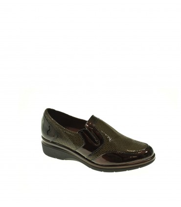 ZAPATO CUÑA PITILLOS MARRON