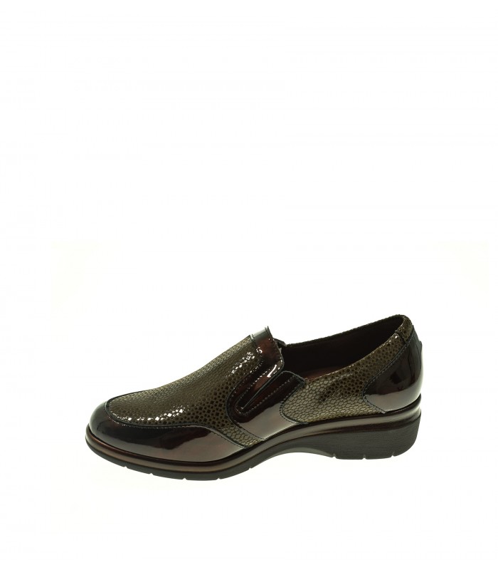 ZAPATO CUÑA PITILLOS MARRON