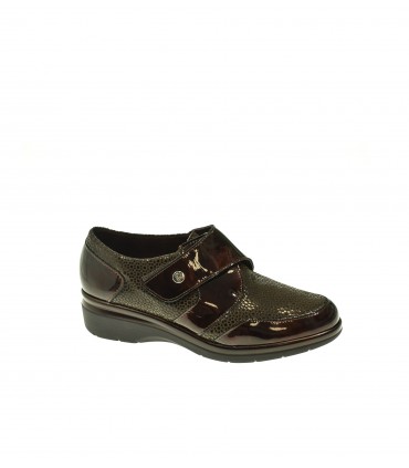 ZAPATO CUÑA PITILLOS MARRON