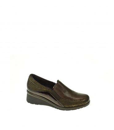 ZAPATO CUÑA PITILLOS MARRON