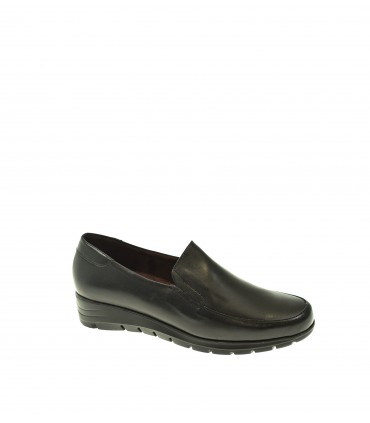 MOCASIN MUJER PITILLOS NEGRO