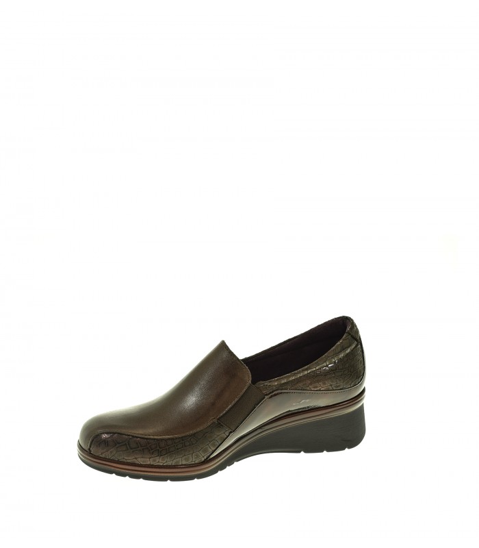 ZAPATO CUÑA PITILLOS MARRON